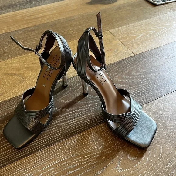 Journee Collection Womens Annett Tru
Comfort Foam Mid Heel Open Toe Pumps - Picture 7 of 12